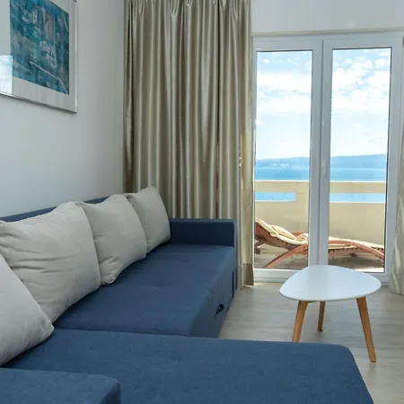 Nette In Mit Grosser Terrasse By Interhome * Duće