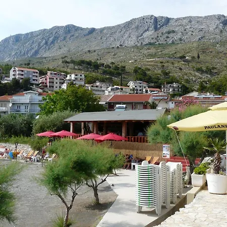 Nette In Mit Grosser Terrasse By Interhome * Duće