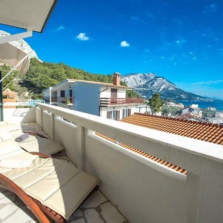 Nette In Mit Grosser Terrasse By Interhome Apartament *